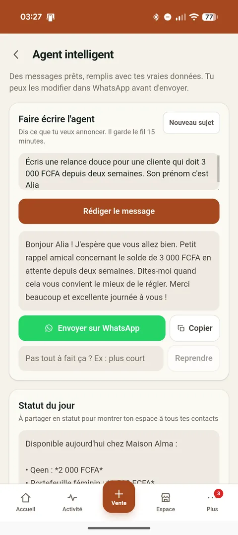 L’agent rédige une relance douce pour une cliente qui doit 3 000 FCFA depuis deux semaines